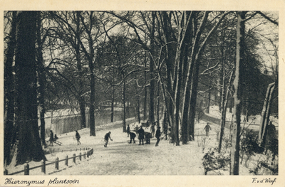 3606 Gezicht op het singelplantsoen bij het Hieronymusplantsoen te Utrecht.